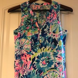 EUC Lilly Pulitzer Essie Top